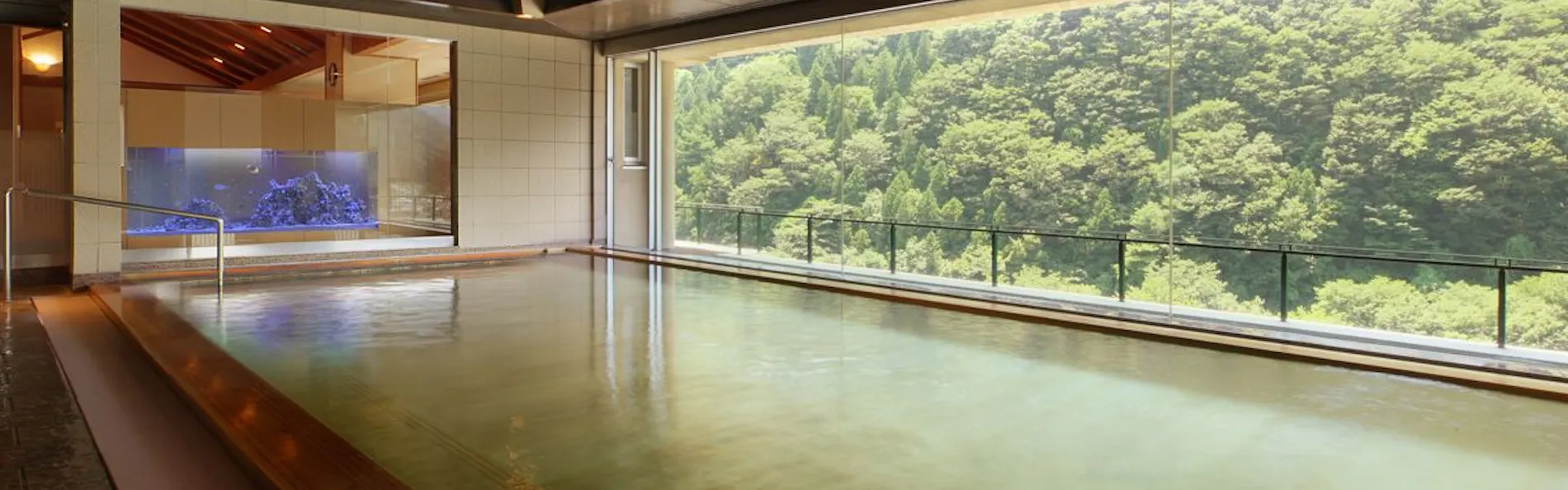 ホテル華の湯
