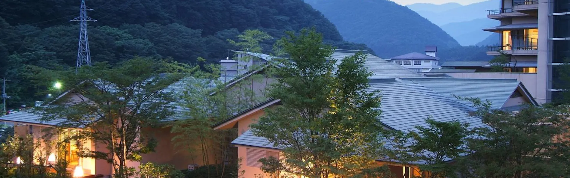 ホテル華の湯