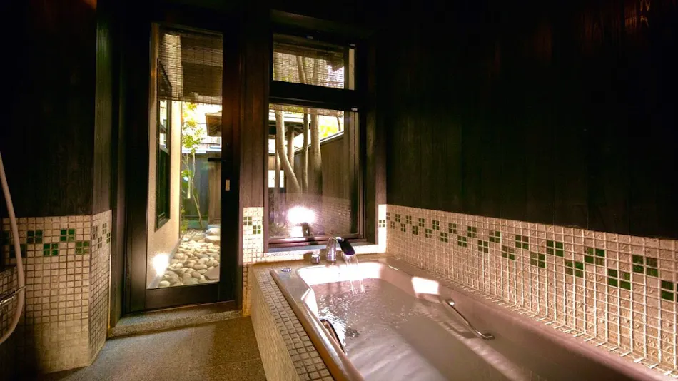 Gero Onsen Kokoro wo Naderu Seijaku Miyako