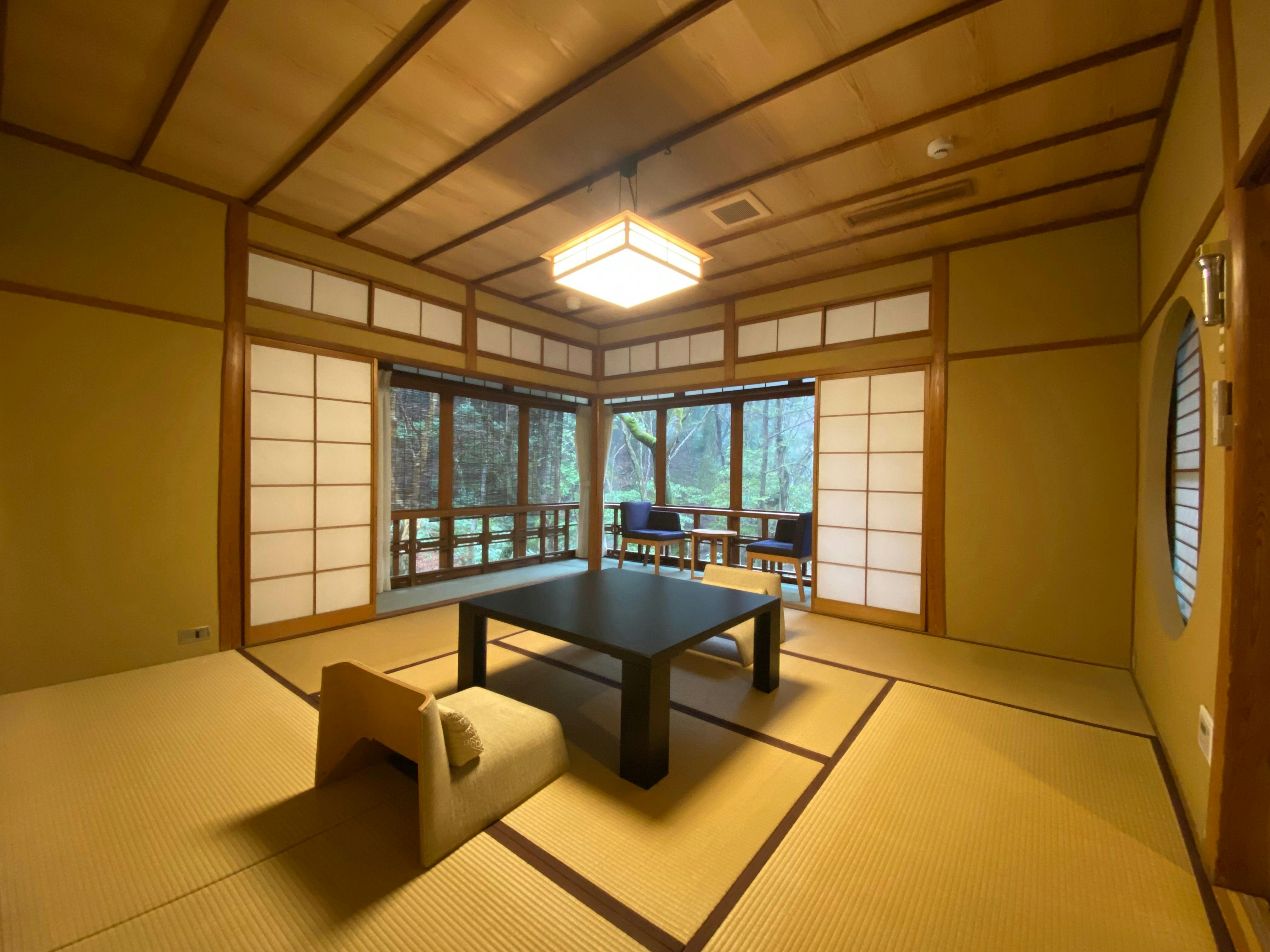 【美品】春慶塗　丸盆　芒　月見　10客セット　日本料理　料理屋　旅館　高級 みよし漆器本舗 丸盆 春慶塗 10寸 30cm お盆 おぼん 日本製