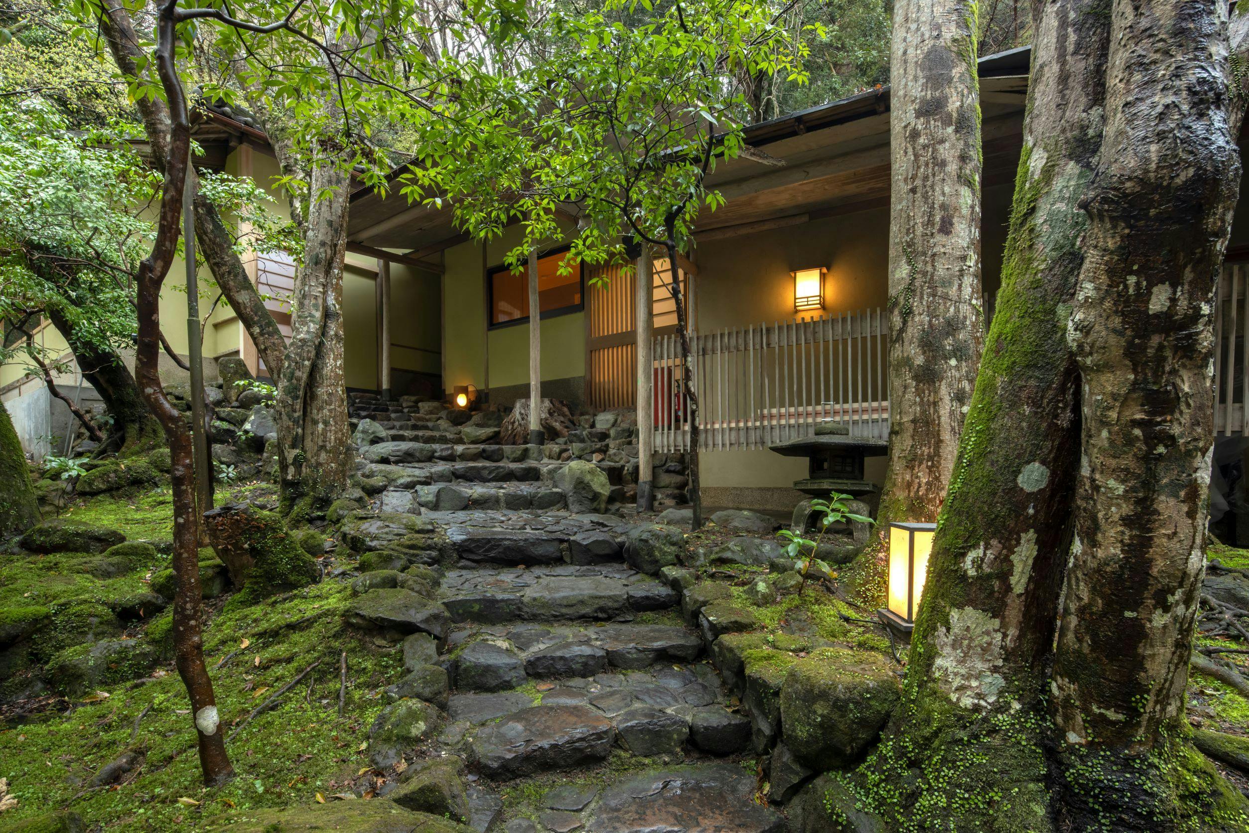 奈良・春日奥山　月日亭