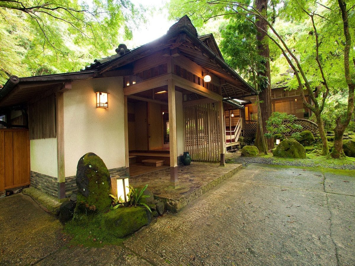 奈良・春日奥山　月日亭