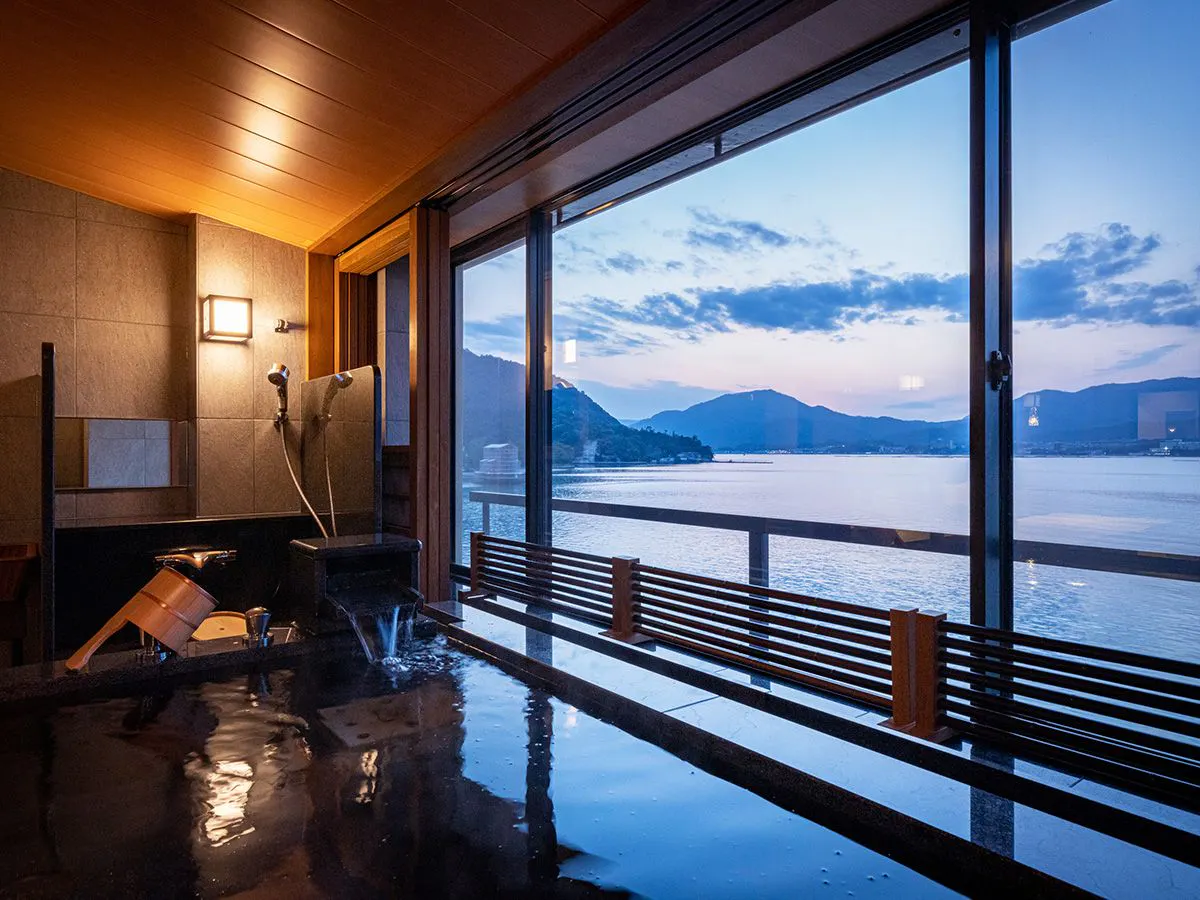 宮島　錦水館