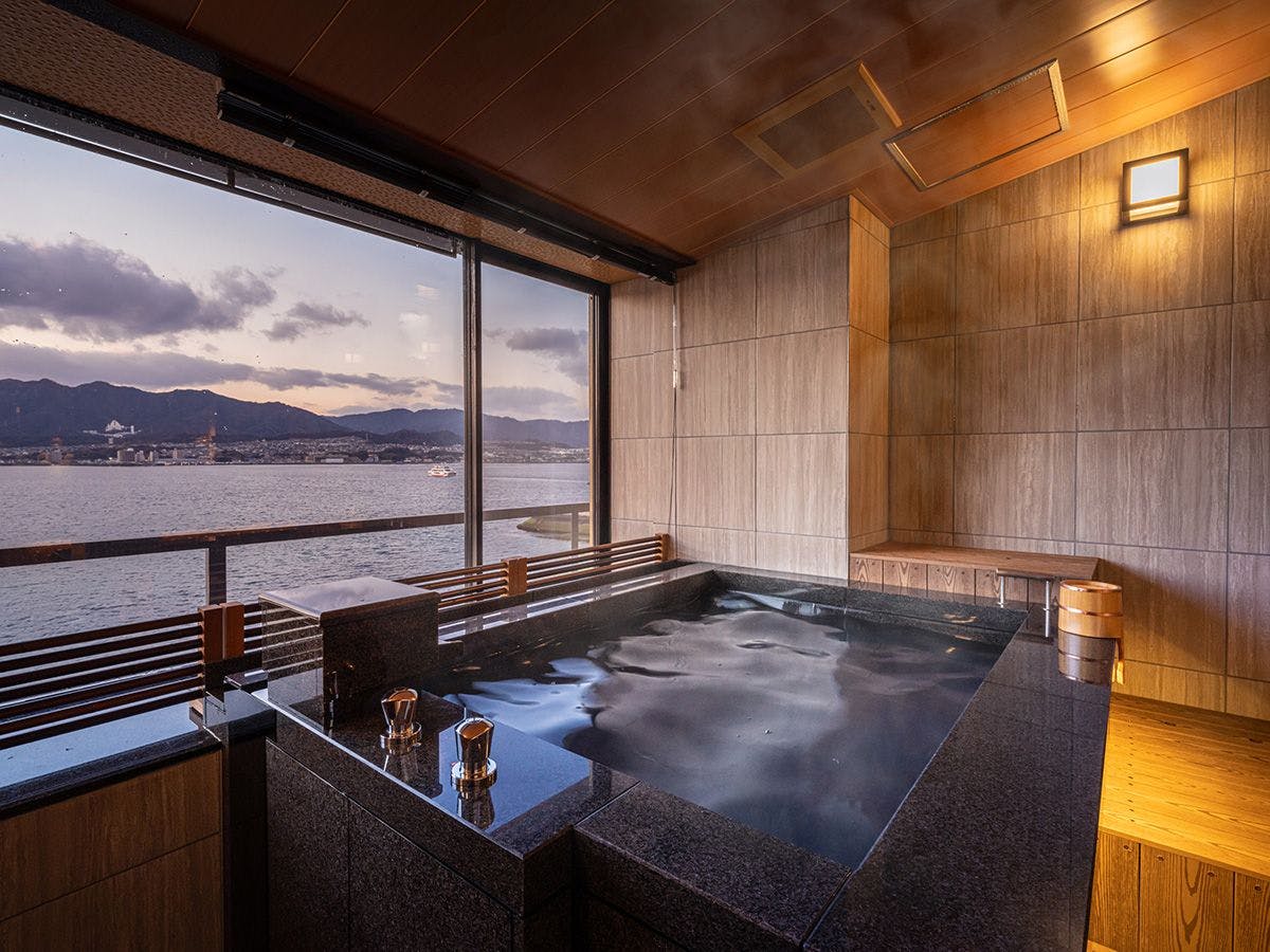 宮島　錦水館