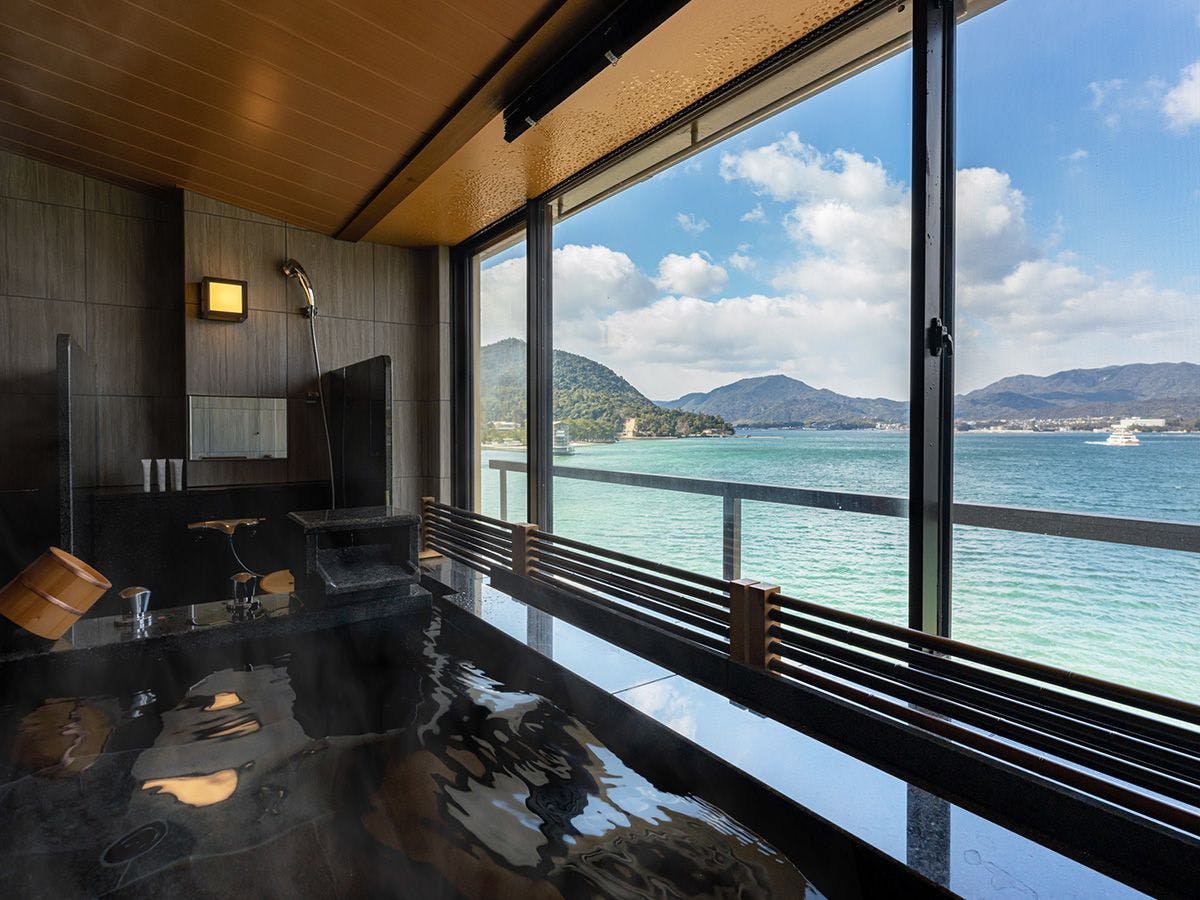 宮島　錦水館
