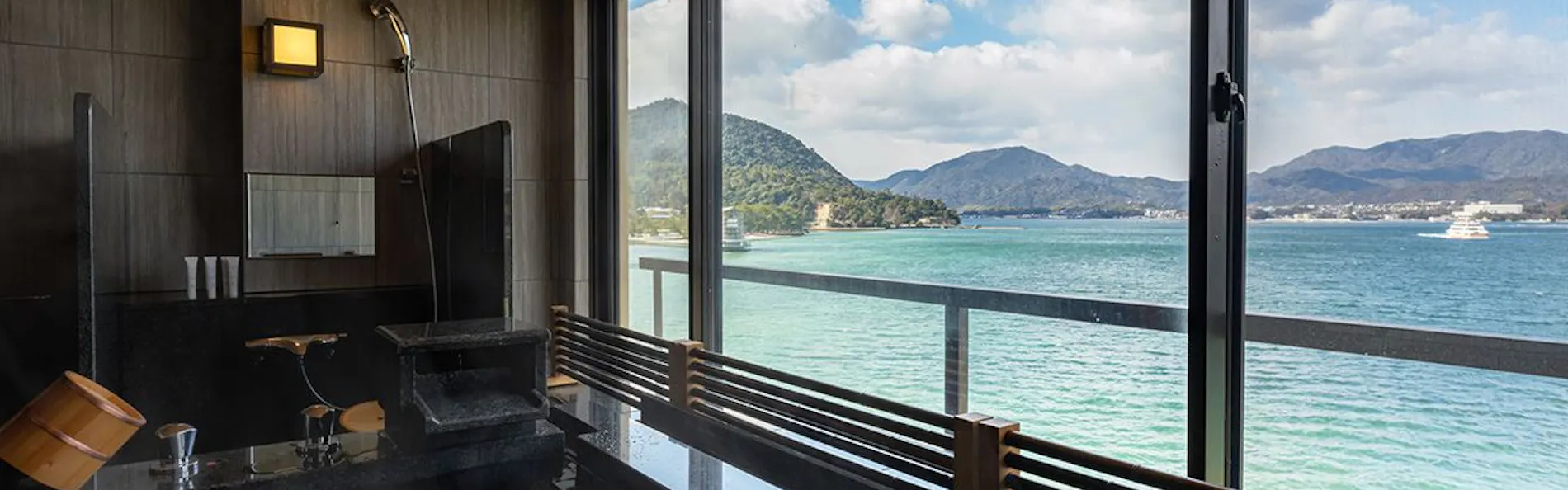 宮島 錦水館