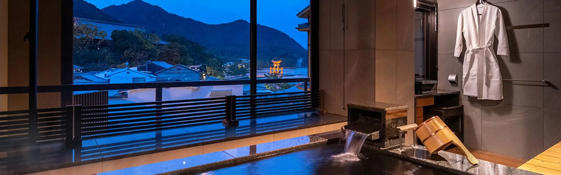 宮島 錦水館