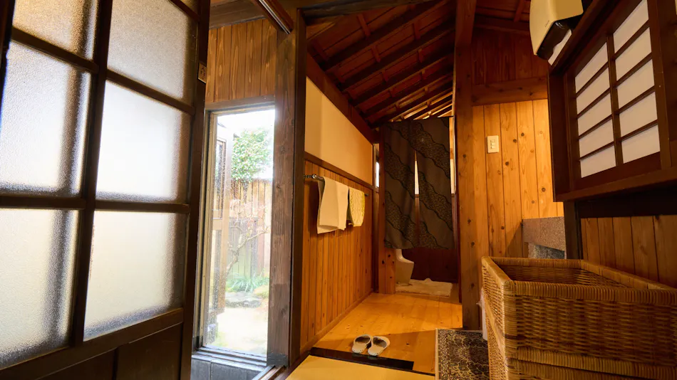 "Japanese Prayer Hotel " Aoshima Jizo-an