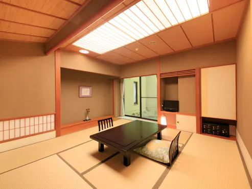 【数寄屋造り8畳】(バス・洗面所付)