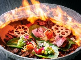 日本百景に囲まれた洞窟風呂の宿　百楽荘　能登九十九湾