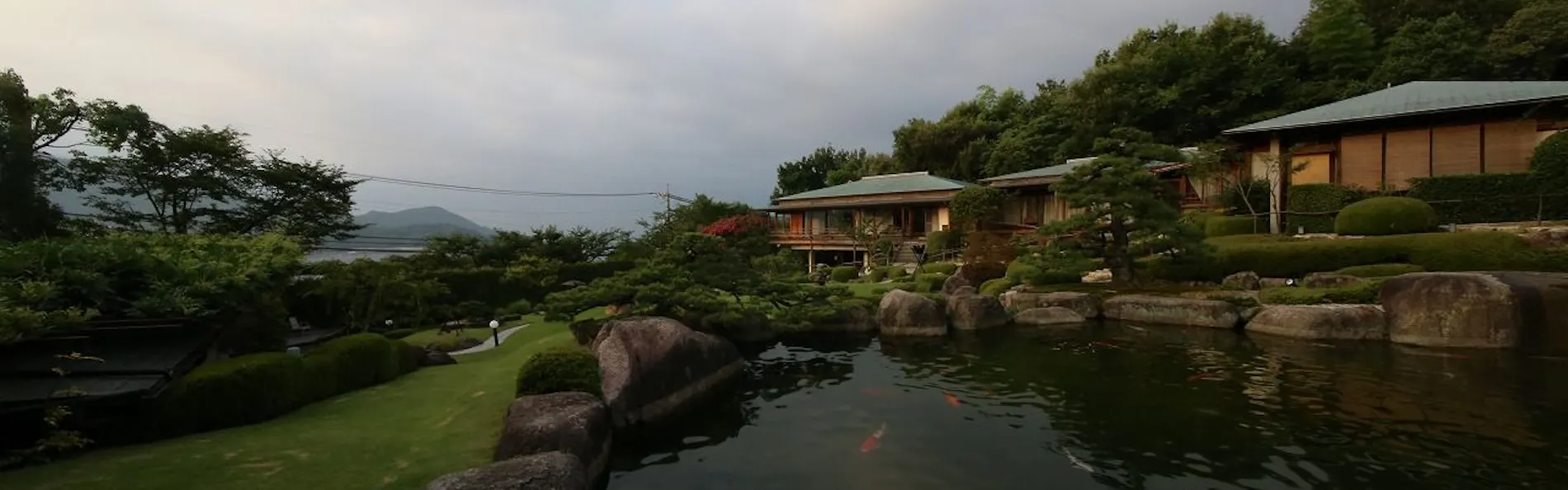 庭園の宿 石亭