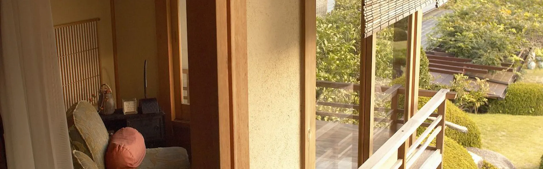 庭園の宿 石亭