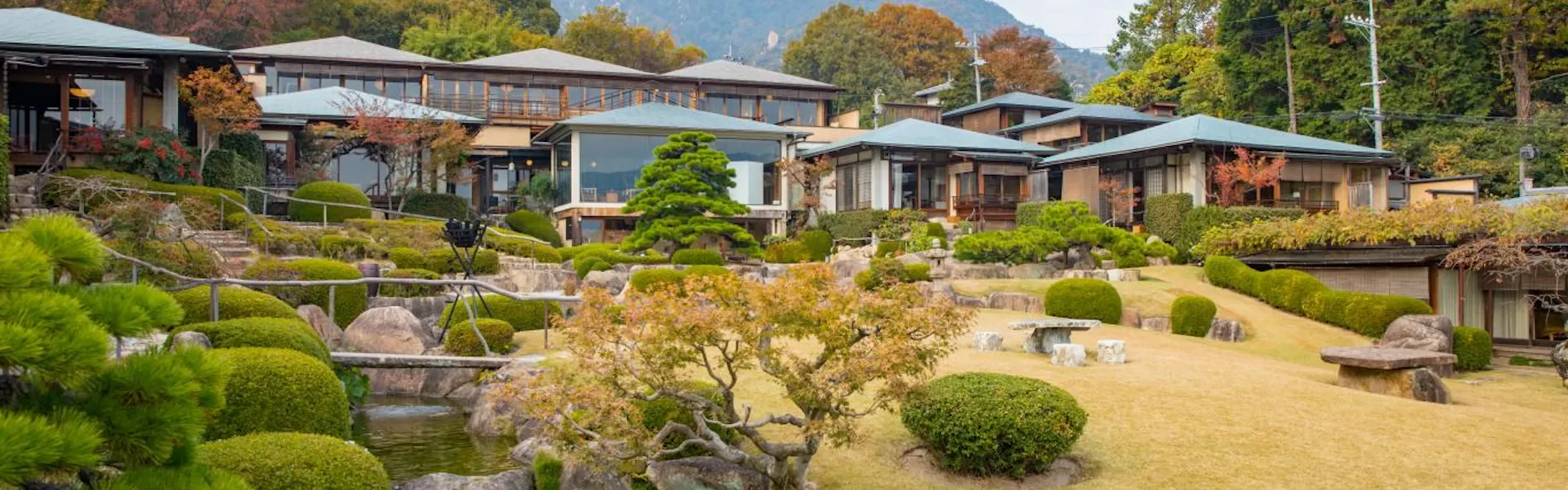 庭園の宿 石亭