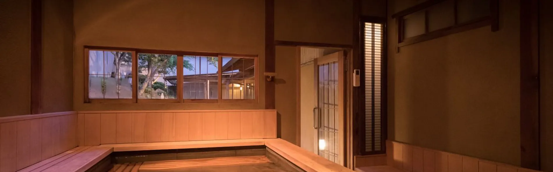 庭園の宿 石亭