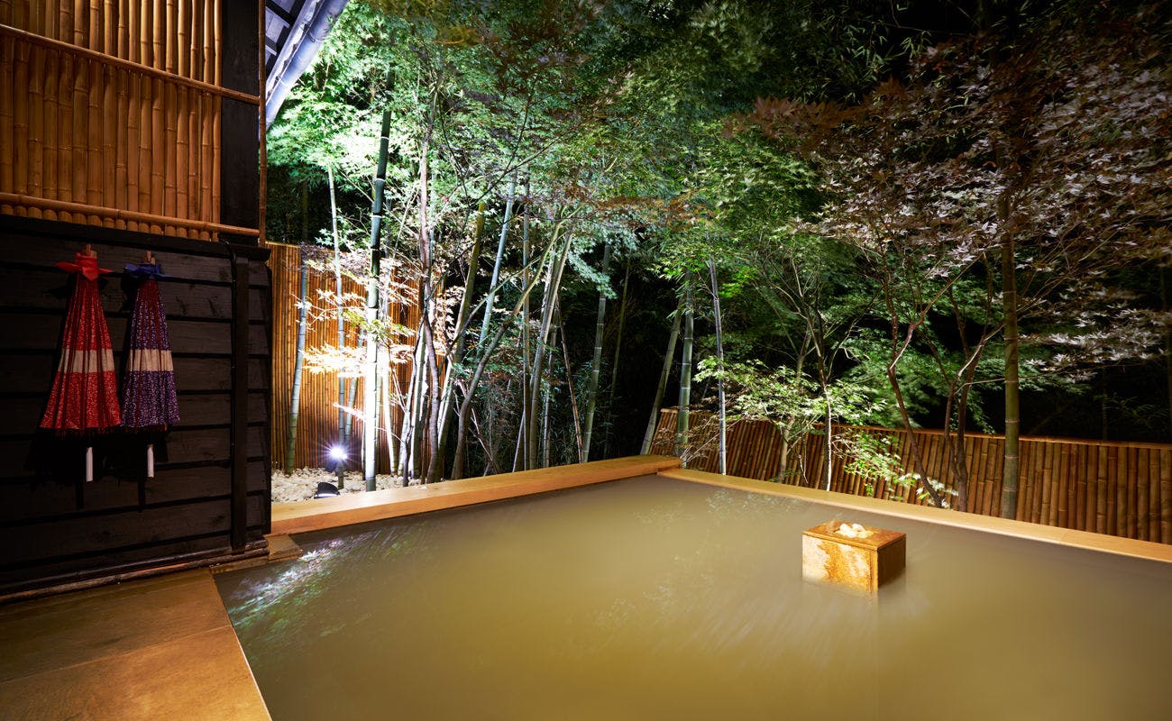 秘境　白川源泉　山荘　竹ふえ
