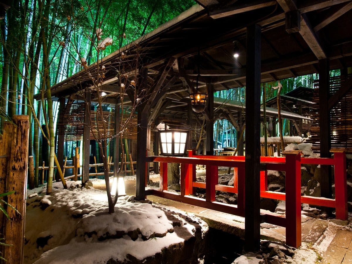 秘境　白川源泉　山荘　竹ふえ