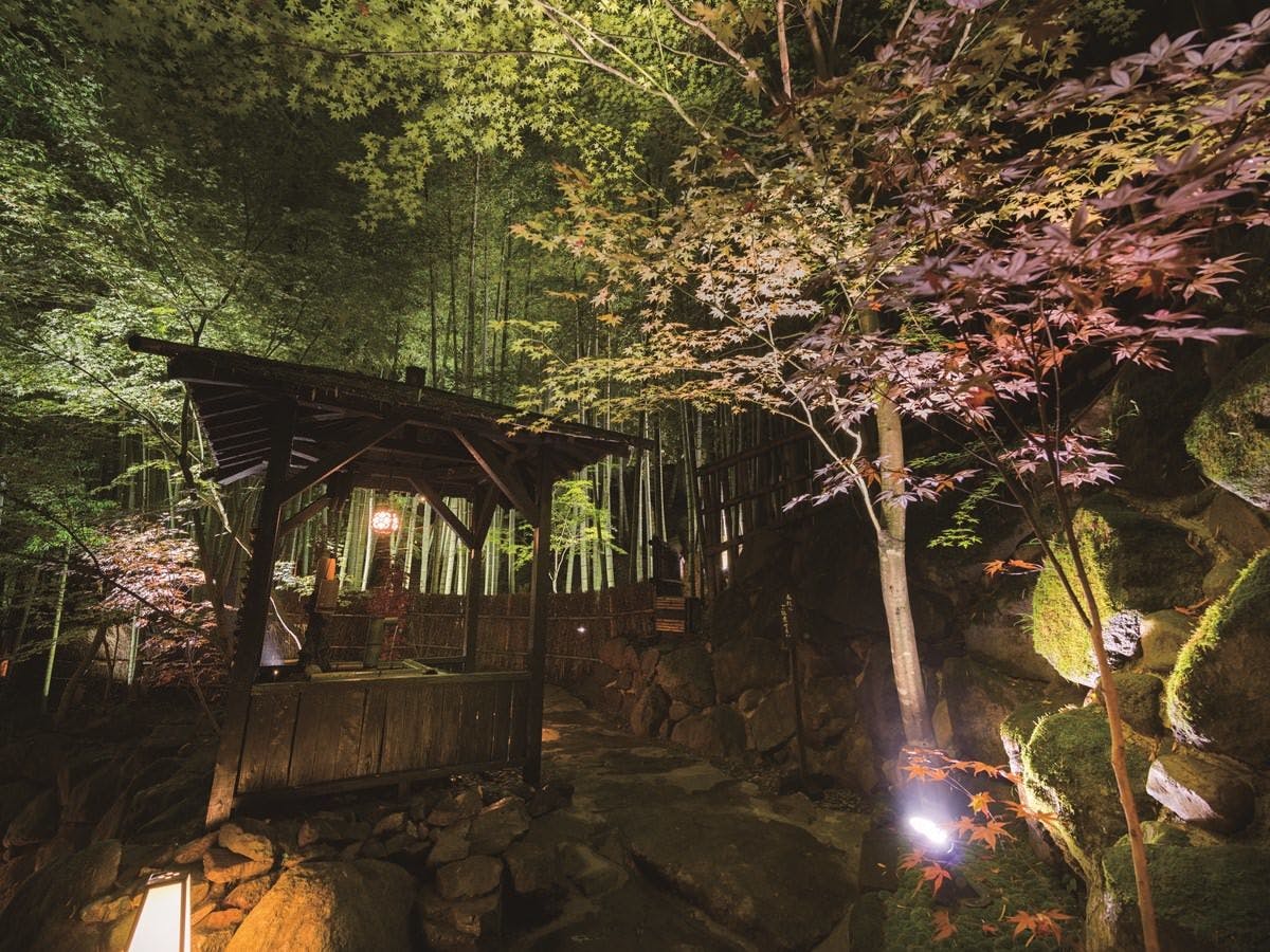 秘境　白川源泉　山荘　竹ふえ