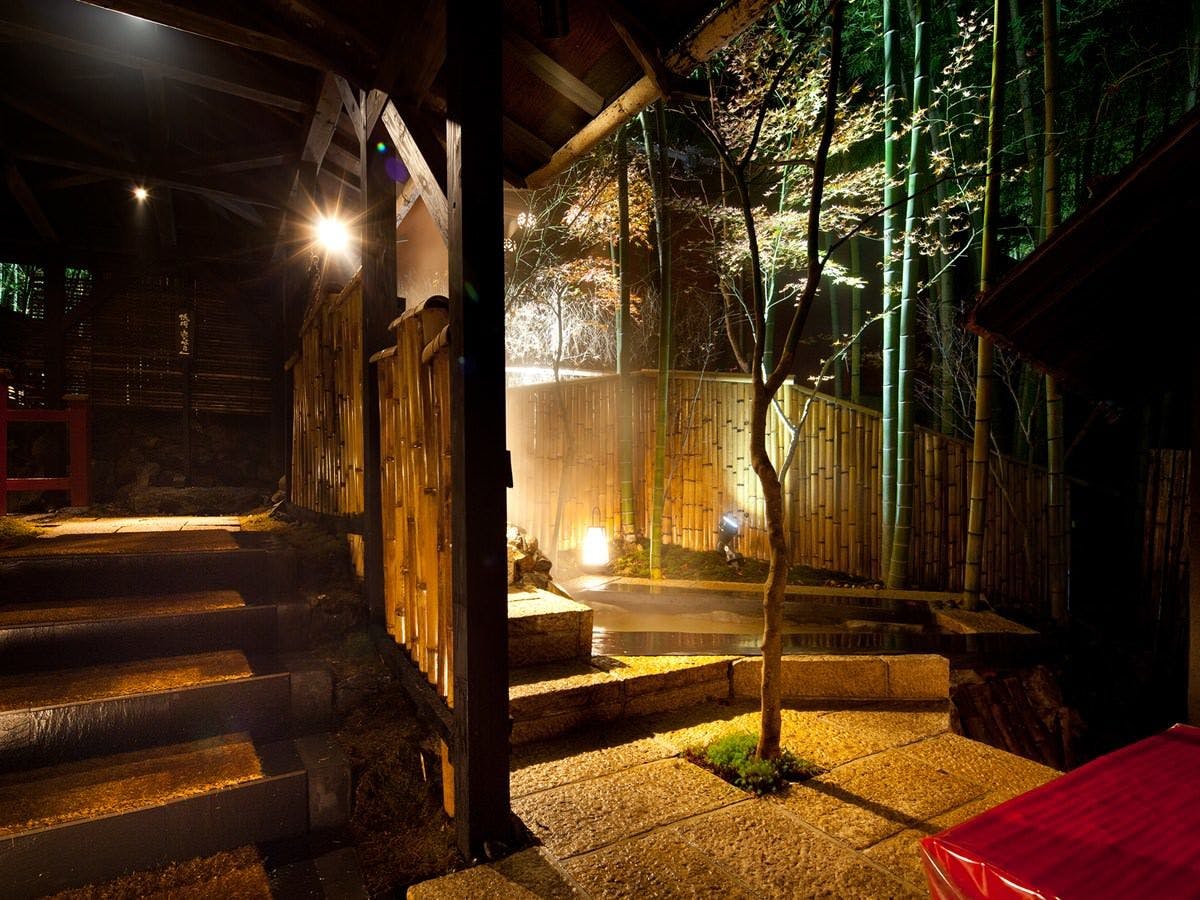 秘境　白川源泉　山荘　竹ふえ