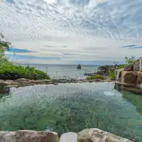 Bể tắm lộ thiên nam
