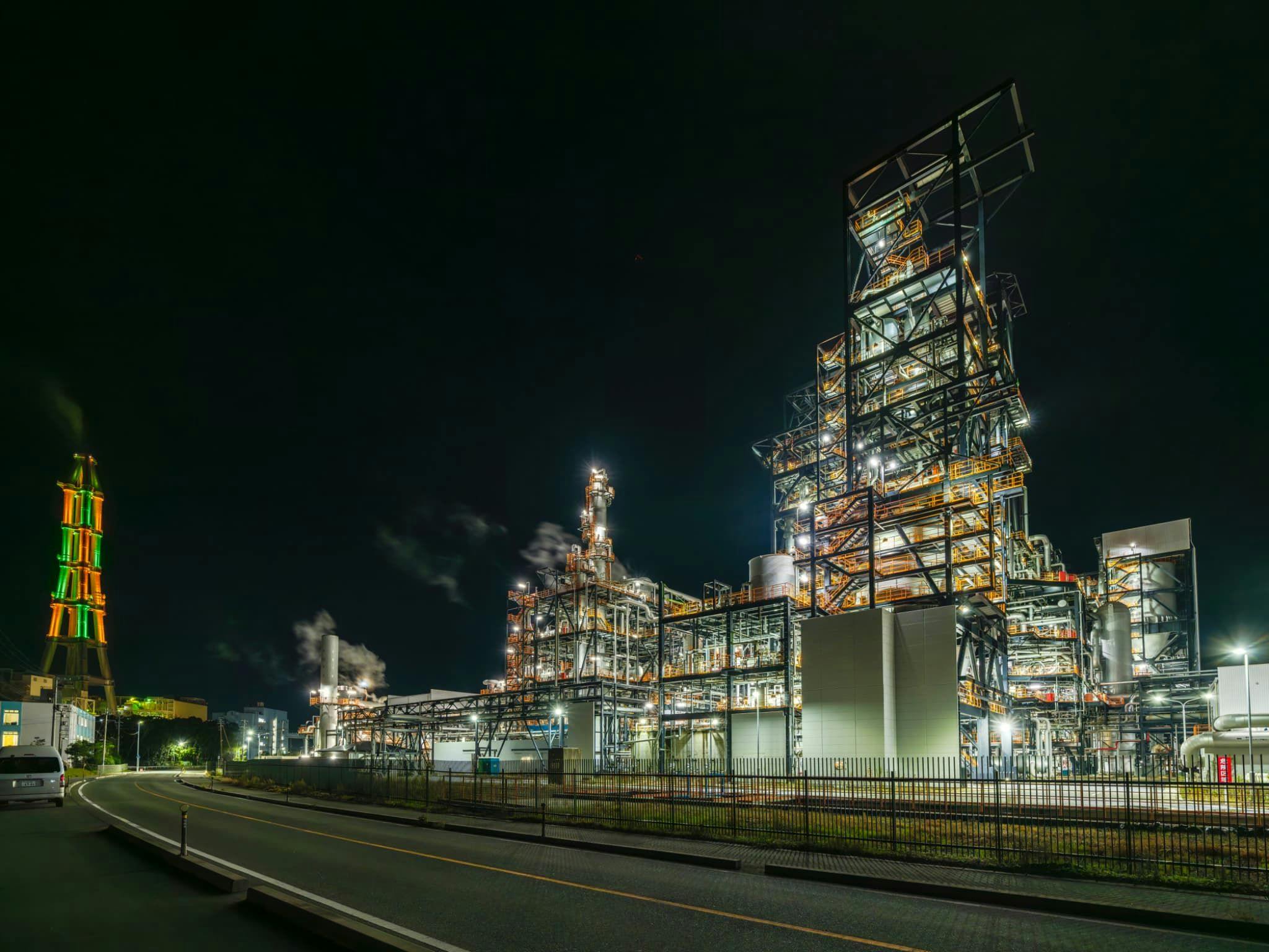 Pemandangan Malam Pabrik Jōban Kyōdō Karyoku (Co., Ltd.)