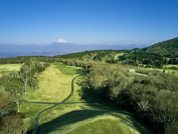 <24 September–30 November・Khusus hari kerja>Rencana termasuk golf self-play<1 malam termasuk sarapan>