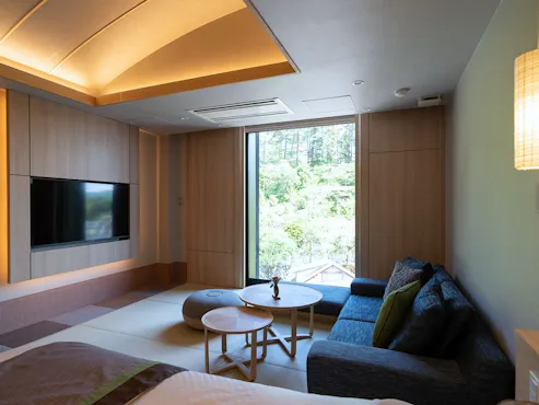 【คอมฟอร์ทฟลอร์・อีโคโนมี】