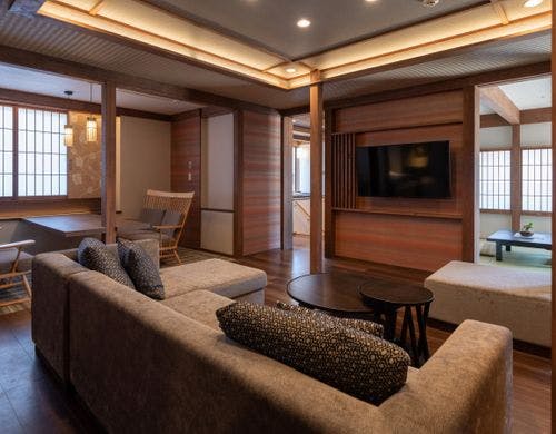 【泉游亭・いわかがみ】