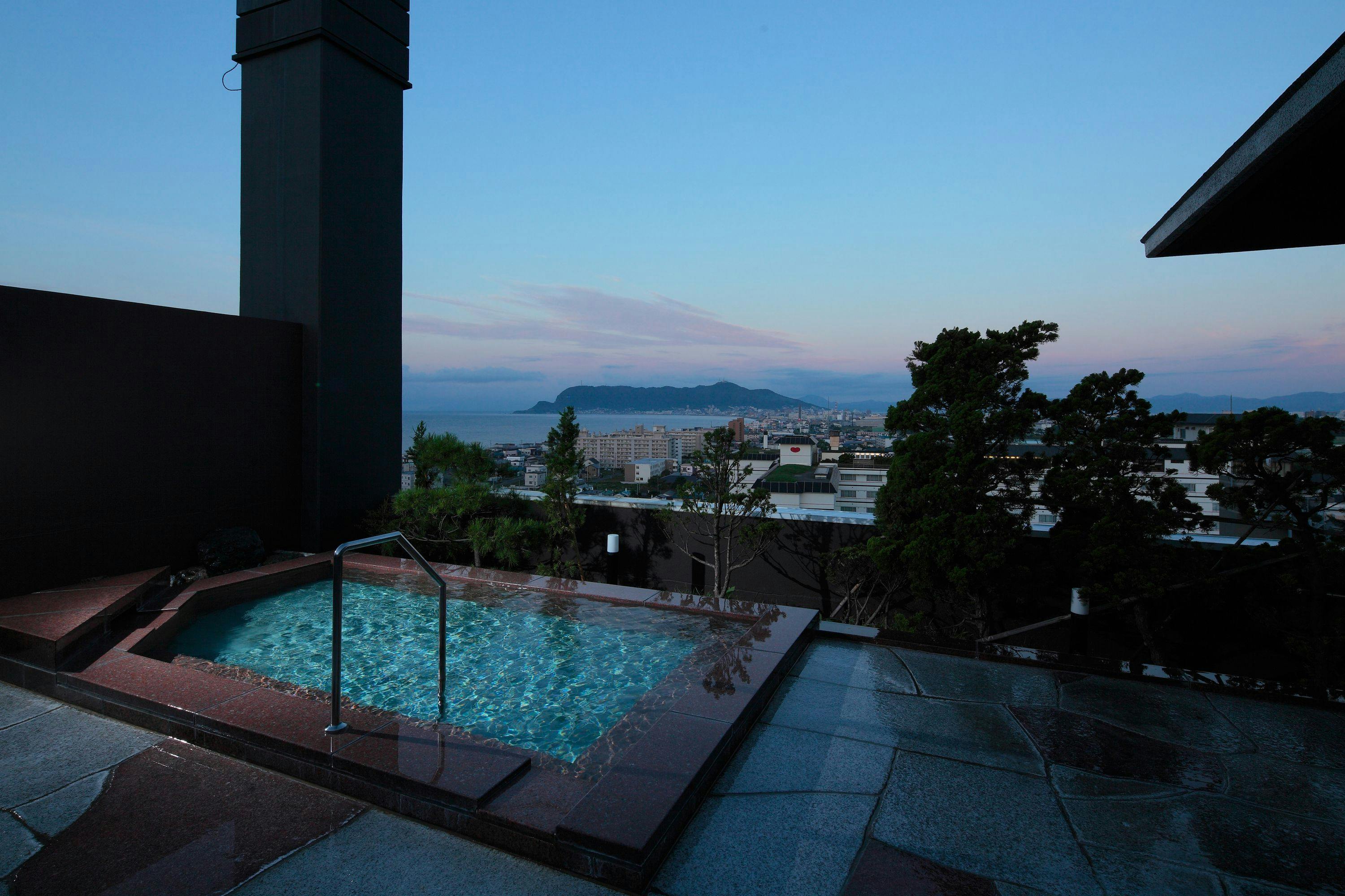 【Open-Air Bath】Sunrise view from the open-air bath