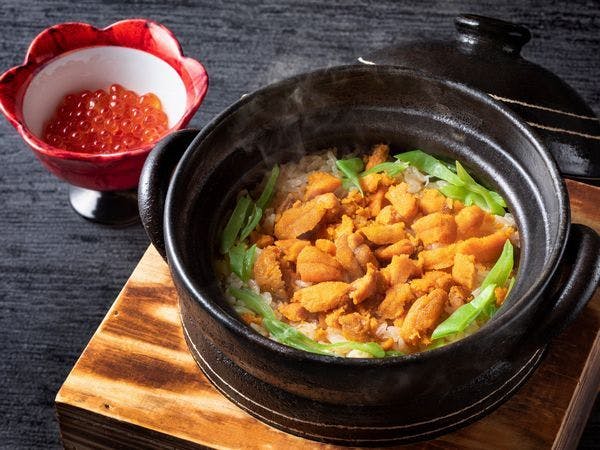 【Rencana populer kembali!】Dua hidangan mewah istimewa: upgrade ke nasi uni & ikura／1 malam termasuk 2 kali makan