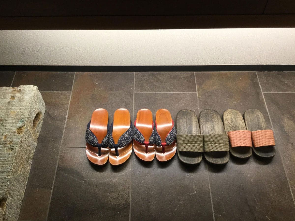 【Fasilitas】Sandal dalam ruangan dan sandal