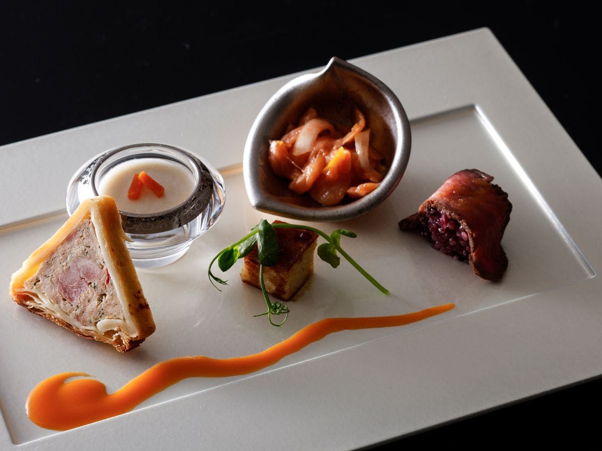 旬菜をちりばめたオードブル