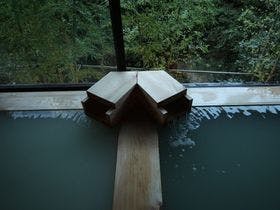 白濁源泉掛け流し八湯めぐりの湯　民芸モダンの宿　雲仙福田屋