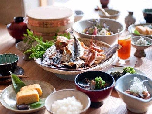 里海邸 金波楼本邸 の空室状況を確認する 宿泊予約は 一休 Com
