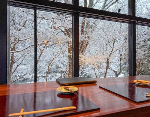 雪景色のダイニング