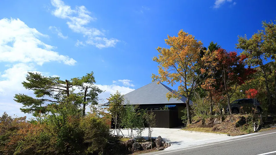 Highland Hideaway Spa & Greeness