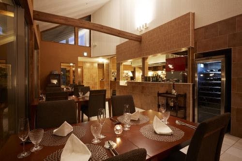 サーラ・カリーナ瀬の本店　店内