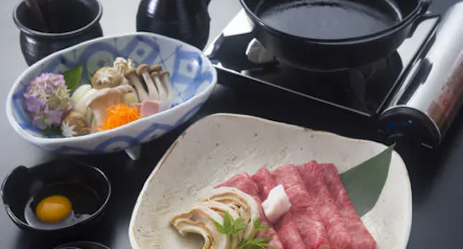 <ลิ้มรสเนื้อโกเบ> ค่ำคืนในโกเบ เพลิดเพลินกับ 'KOBE BEEF' ชื่อดังผ่านสุกี้ยากี้หรือชาบูชาบู