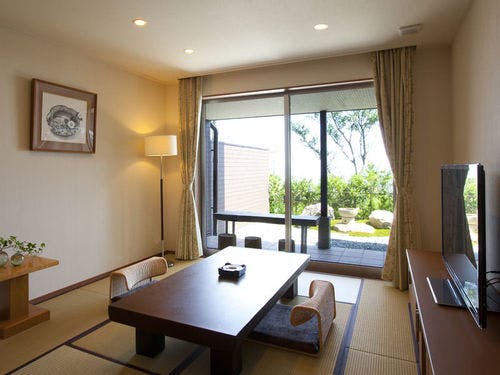 【山萩】2名様までの客室。