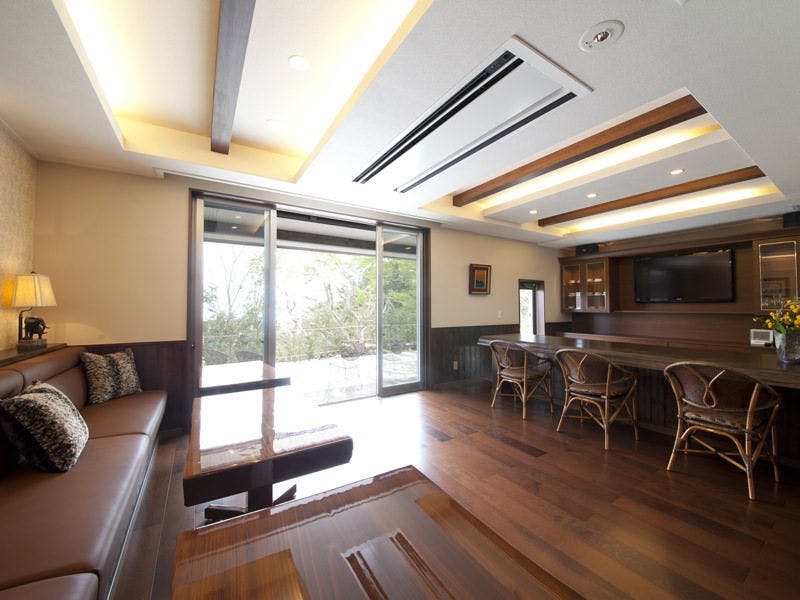 Ruang makan tingkat 1