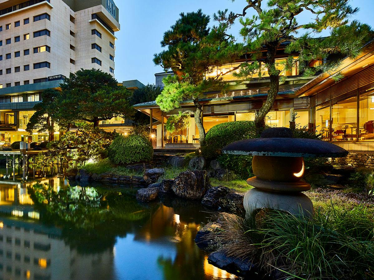 【ベストレート／素泊まり】歴史ある日本庭園と寛ぎのひとときを