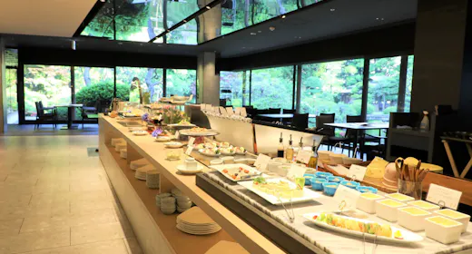 【2食付】日本庭園を望むレストランshizukuの和洋ビュッフェ