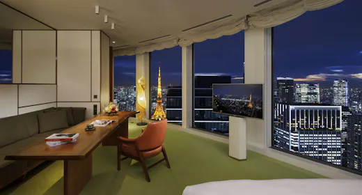 Deluxe Tower View Night