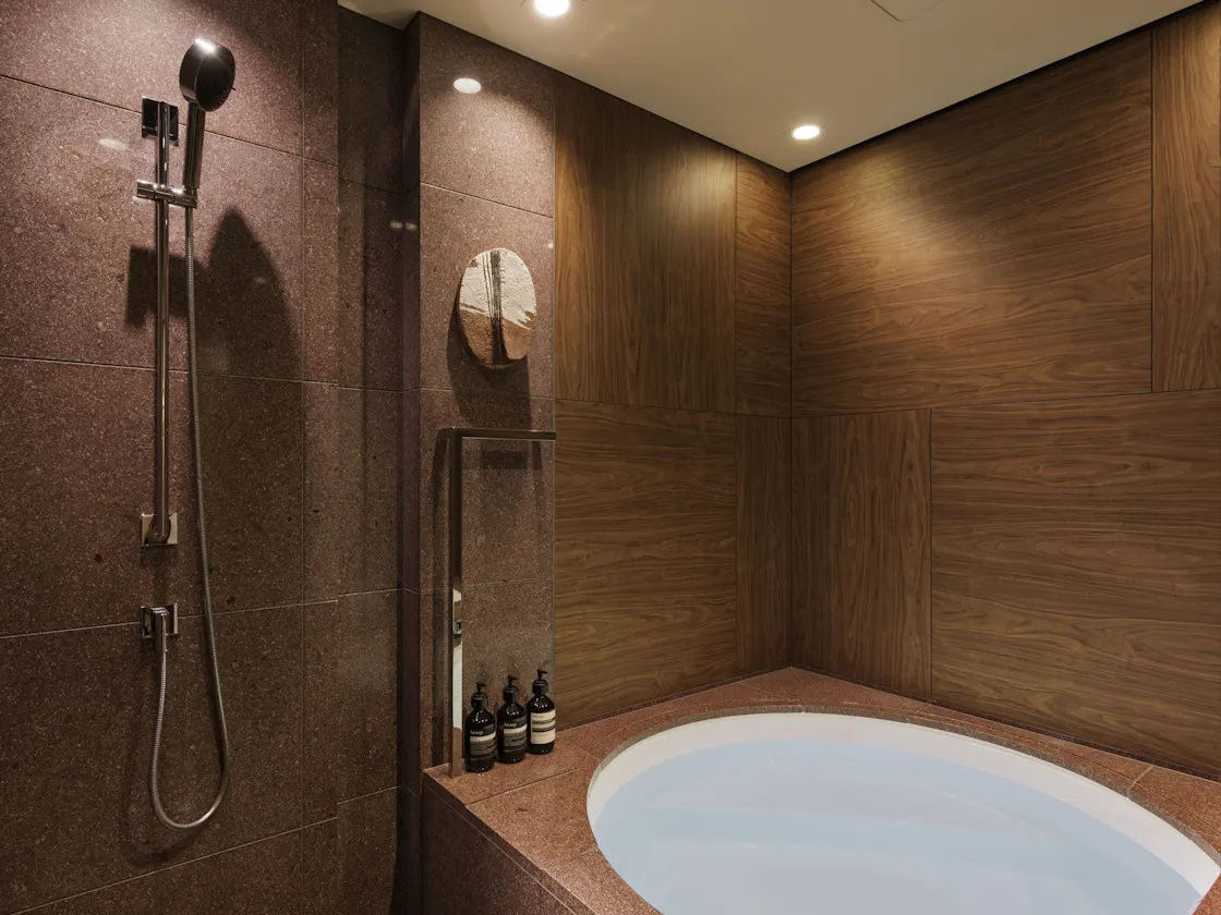 พื้นที่อาบน้ำฝักบัว