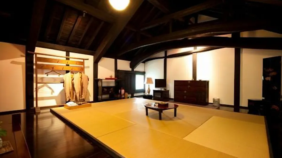 Hatago Kayausagi