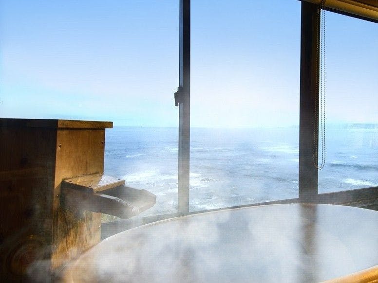 天津小湊温泉　城崎の源泉の湯　宿中屋