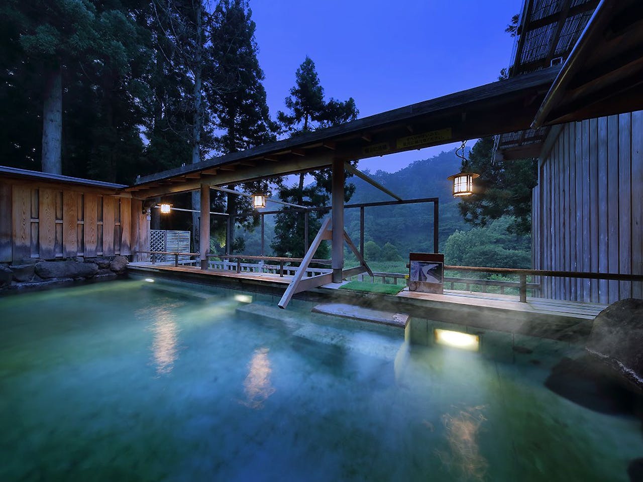 【露天風呂（夏）】