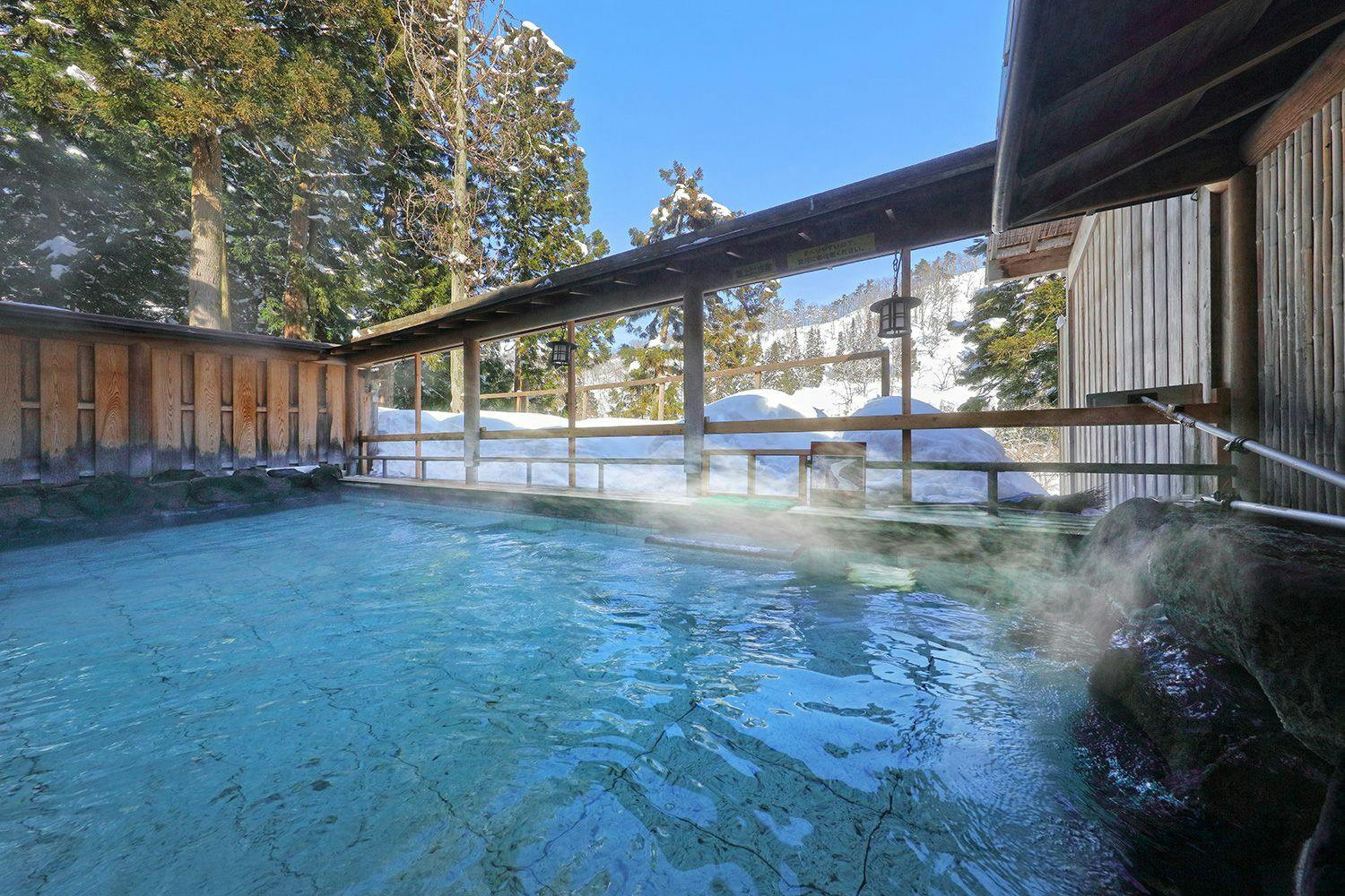 【บ่อน้ำพุร้อนกลางแจ้ง】ฤดูหนาว