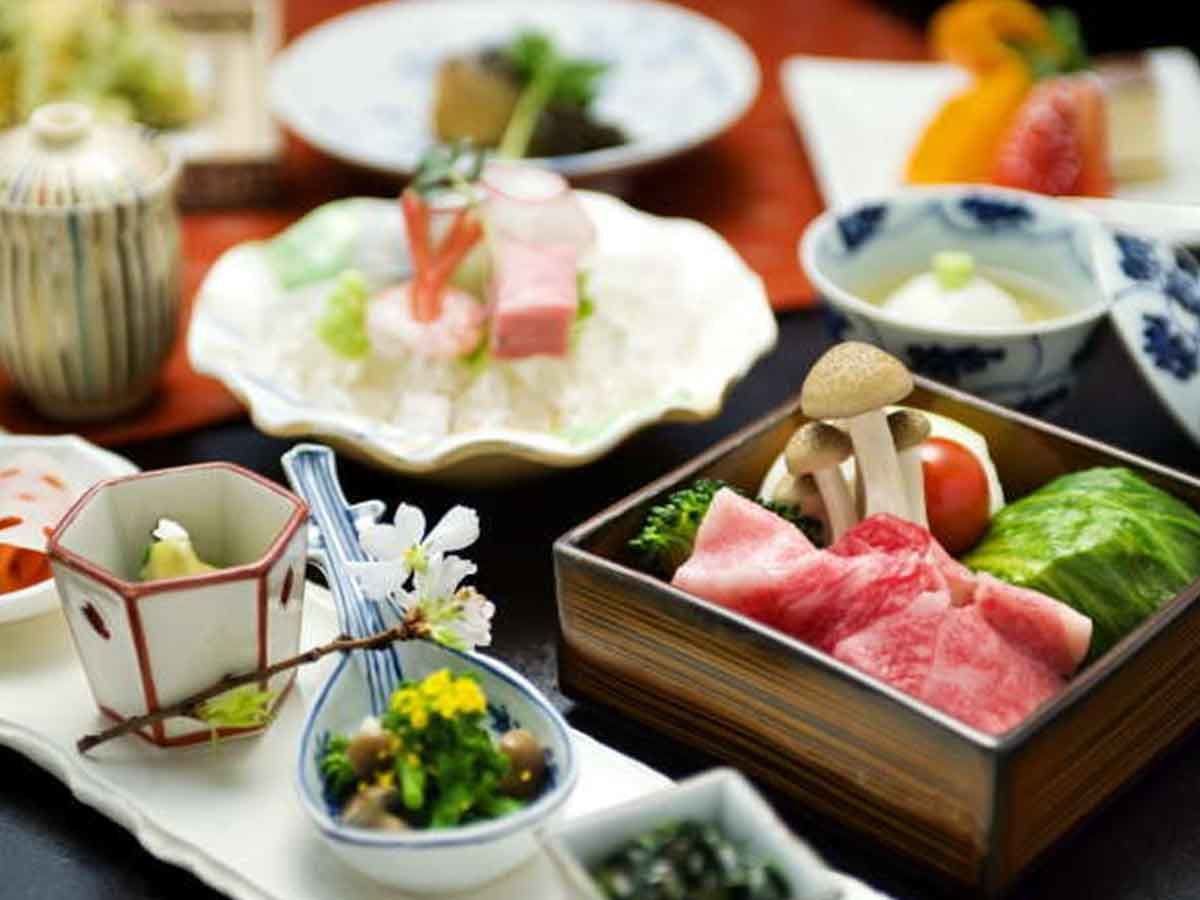 金沢湯涌温泉　日本料理さかえや