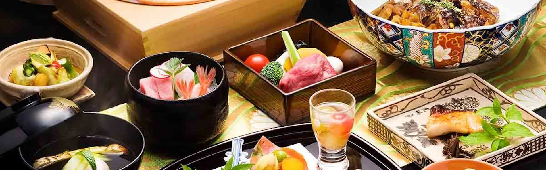 金沢湯涌温泉 日本料理さかえや