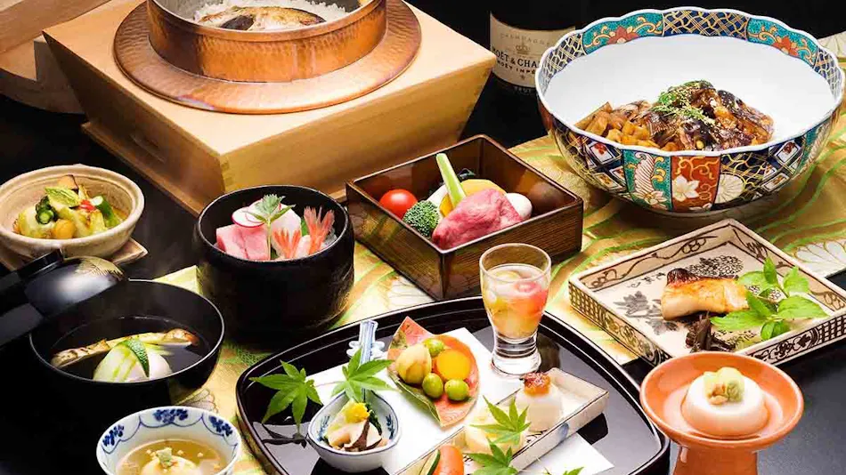 Kanazawa Yuwaku-Onsen Japanese Cuisine Sakaeya